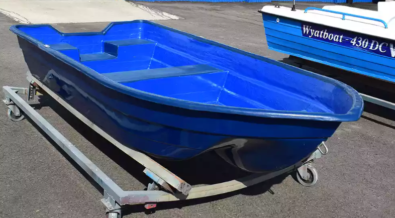 Стеклопластиковая лодка Neman-340 (тримаран) в Белгороде