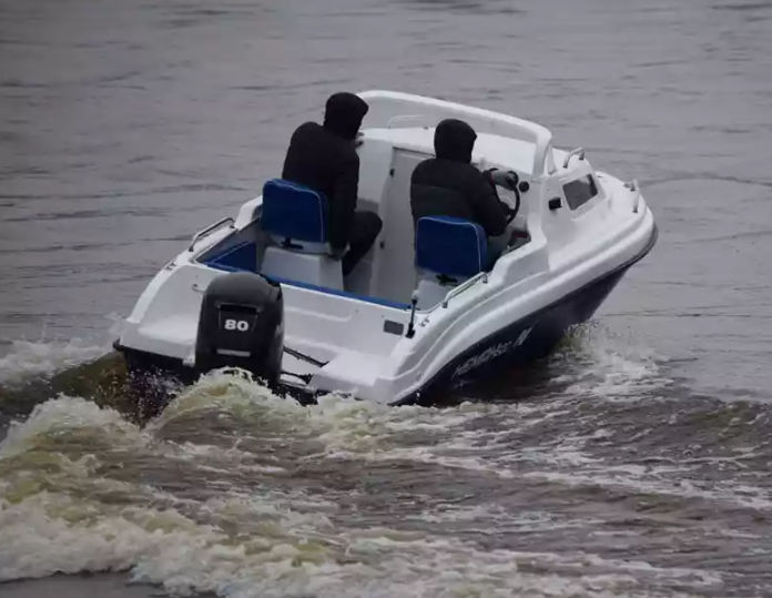 Комбинированный катер Neman-500 с каютой в Белгороде