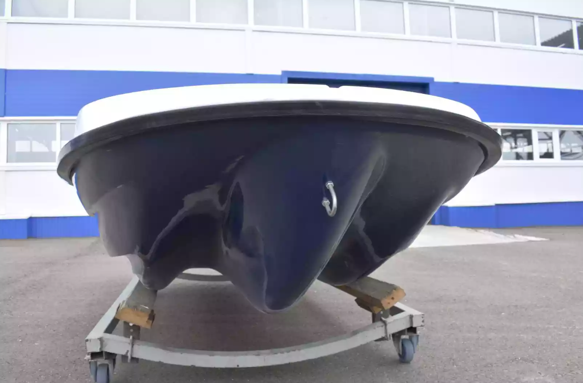 Стеклопластиковая лодка Пингвин New (тримаран) в Белгороде