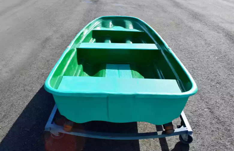 Стеклопластиковая лодка Старт (тримаран) в Белгороде