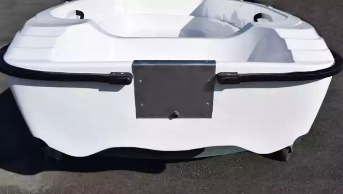 Стеклопластиковая лодка Пингвин (тримаран) в Белгороде