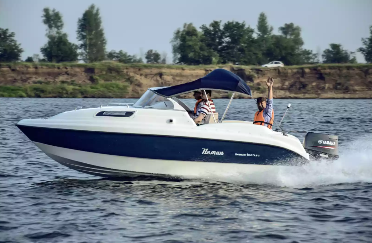 Стеклопластиковый катер Neman-550 с каютой в Белгороде