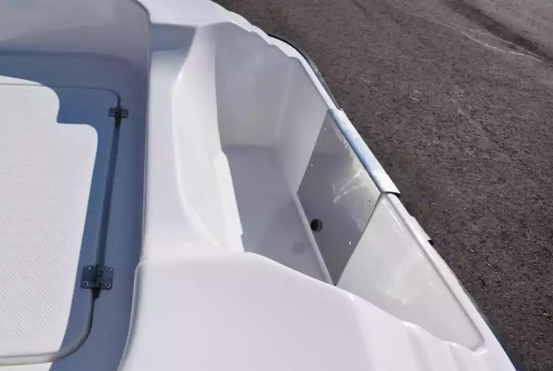 Стеклопластиковая лодка Пингвин (тримаран) в Белгороде