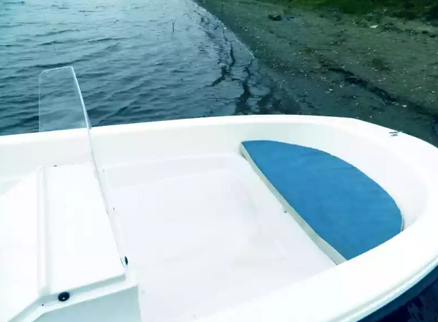 Стеклопластиковый катер Тримаран Wyatboat 430 C в Белгороде