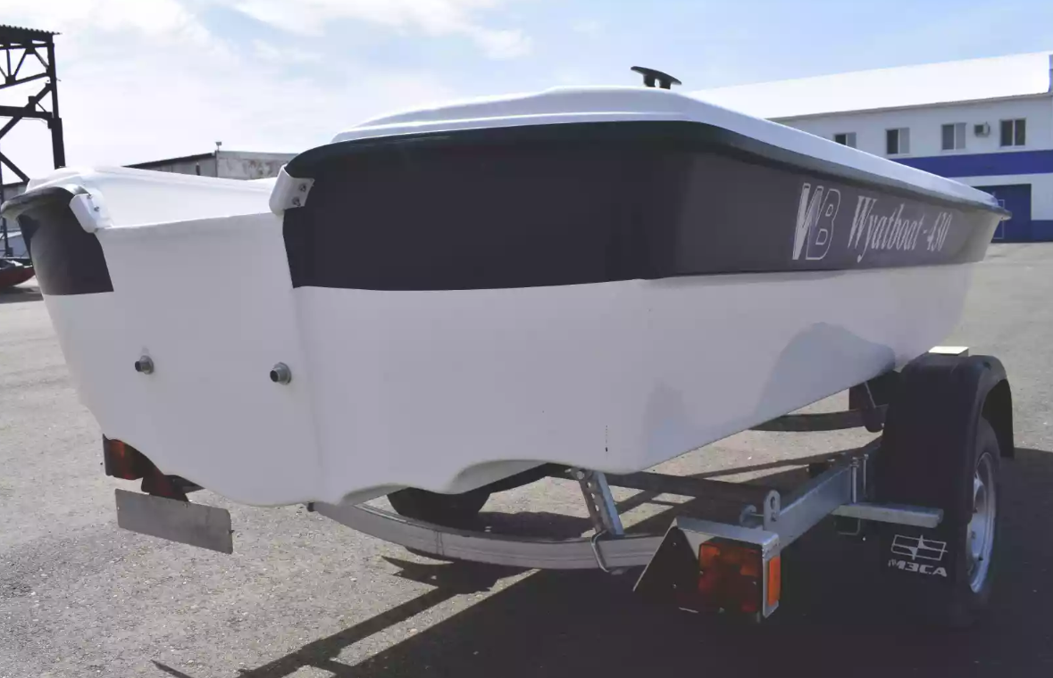 Стеклопластиковая лодка Wyatboat 430 тримаран в Белгороде