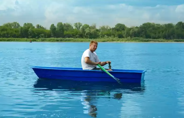 Стеклопластиковая лодка Малютка в Белгороде