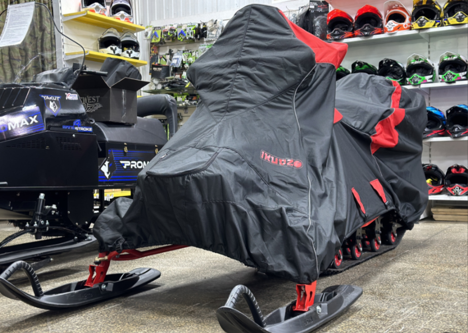 Чехол транспорт. снегохода IKUDZO HUNTER черно-красный Оксфорд ПРЕМИУМ качества с лого IKUDZO в Белгороде