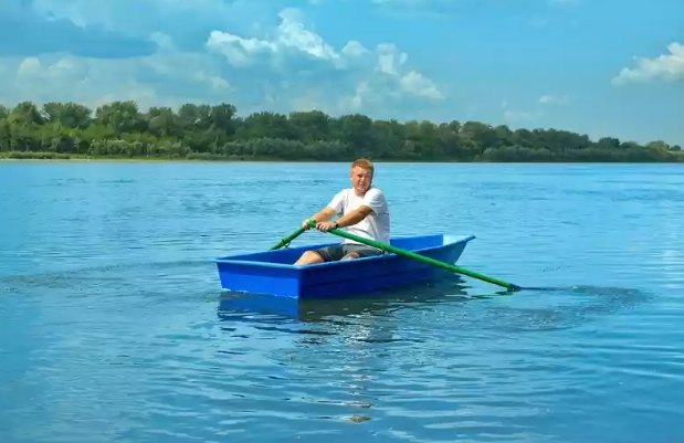 Стеклопластиковая лодка Малютка в Белгороде