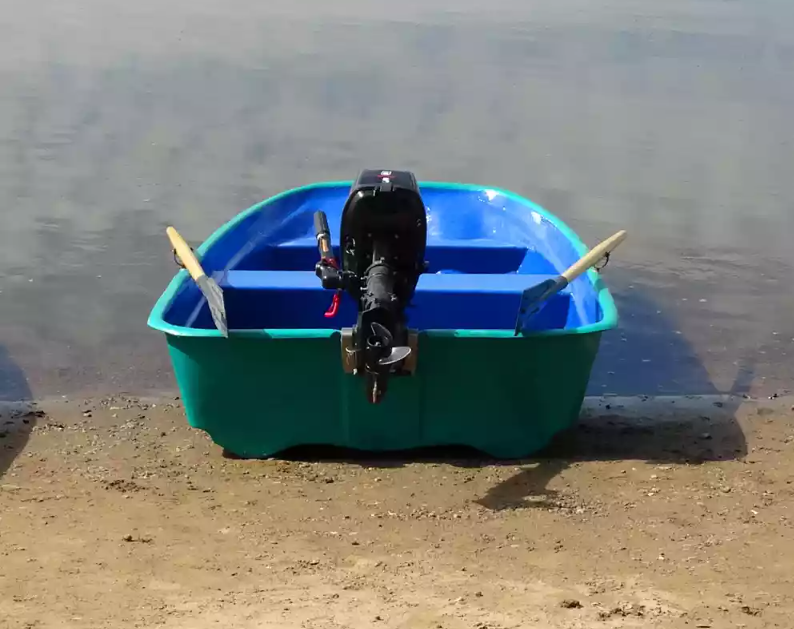 Стеклопластиковая лодка Старт (тримаран) в Белгороде