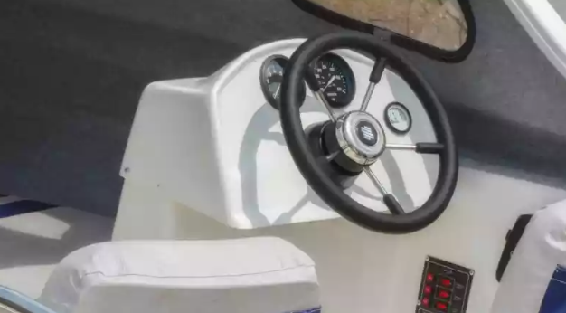 Стеклопластиковый катер Wyatboat-3 П (полурубка) в Белгороде