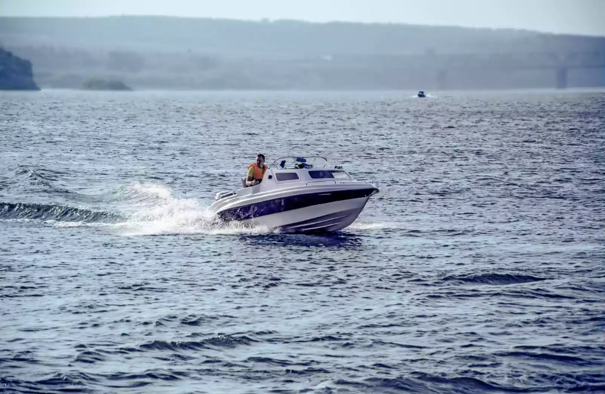 Стеклопластиковый катер Neman-500 в Белгороде