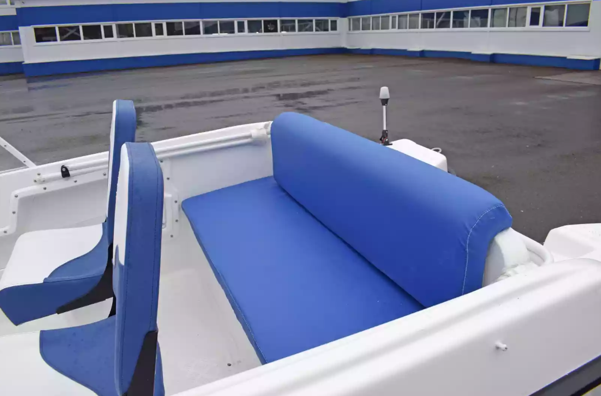 Стеклопластиковый катер Wyatboat-430DCМ (килевая) в Белгороде