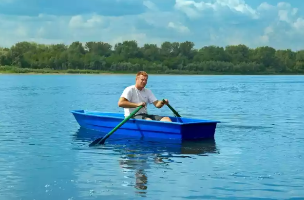 Стеклопластиковая лодка Малютка в Белгороде