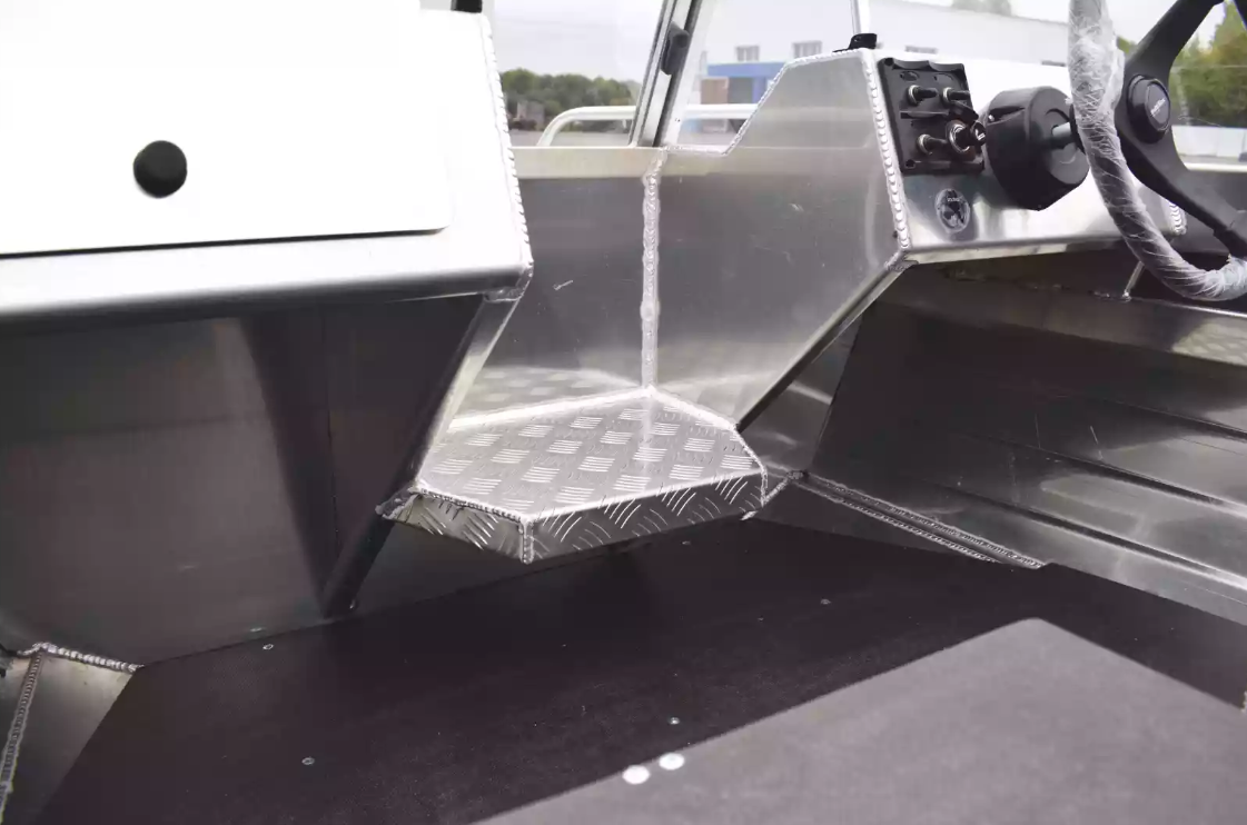 Алюминиевая лодка  Neman-400 PRO в Белгороде