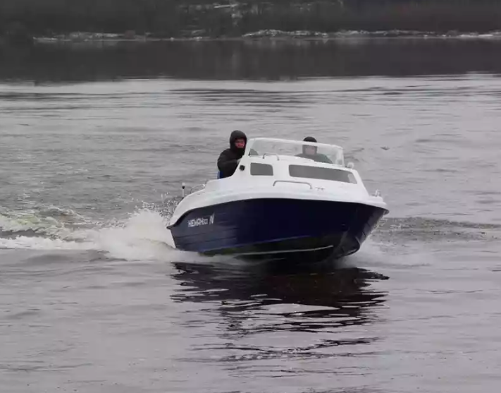 Комбинированный катер Neman-500 с каютой в Белгороде