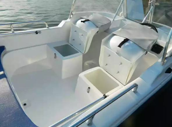 Стеклопластиковый катер Wyatboat-430 M (тримаран) в Белгороде