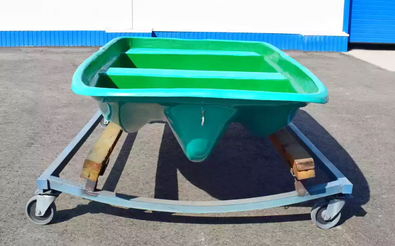 Стеклопластиковая лодка Старт (тримаран) в Белгороде