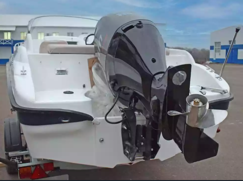 Стеклопластиковый катер Neman-530 с каютой в Белгороде