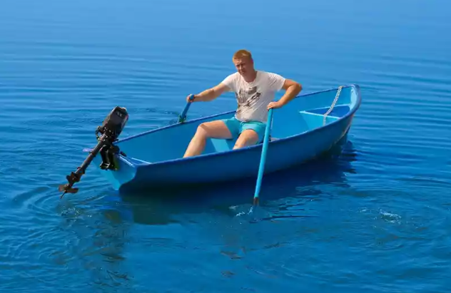 Стеклопластиковая лодка Омуль в Белгороде