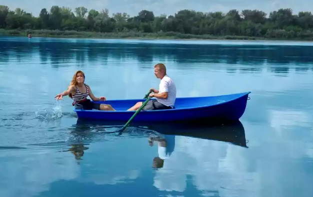 Стеклопластиковая лодка Дельфин в Белгороде