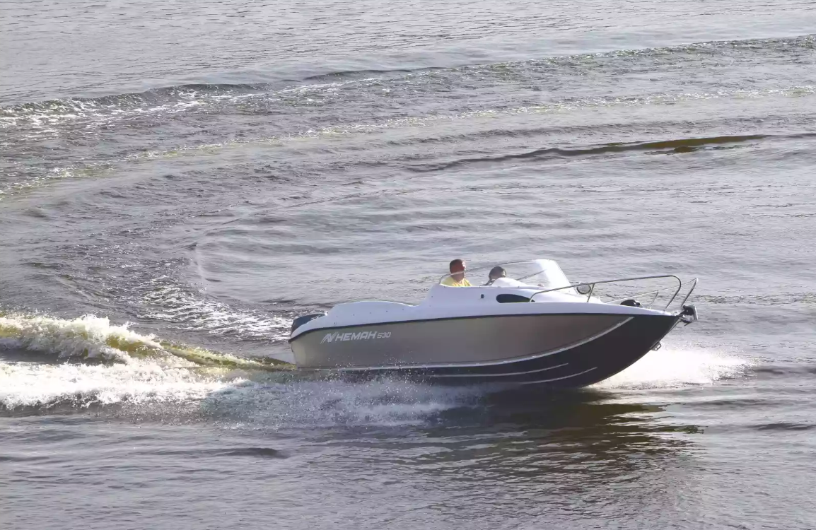 Комбинированный катер Neman-530 с каютой в Белгороде