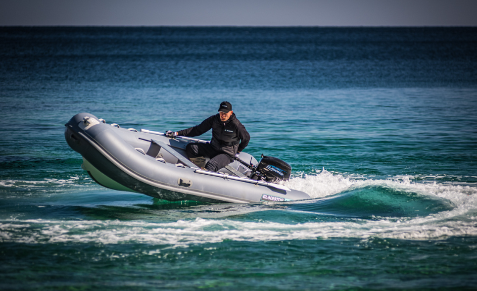 Лодка GLADIATOR RIB380AL в Белгороде