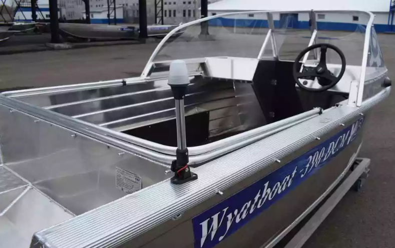 Алюминиевый катер Wyatboat-390 DCM Увеличенный борт в Белгороде