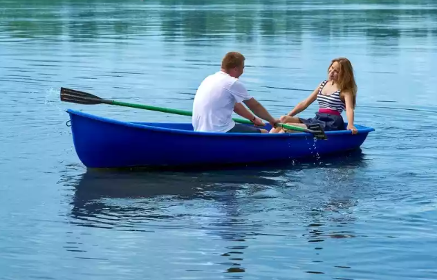 Стеклопластиковая лодка Дельфин в Белгороде