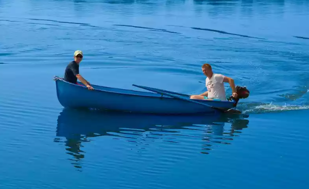 Стеклопластиковая лодка Омуль в Белгороде