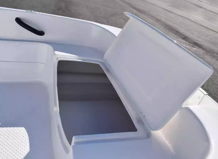 Стеклопластиковая лодка Пингвин (тримаран) в Белгороде